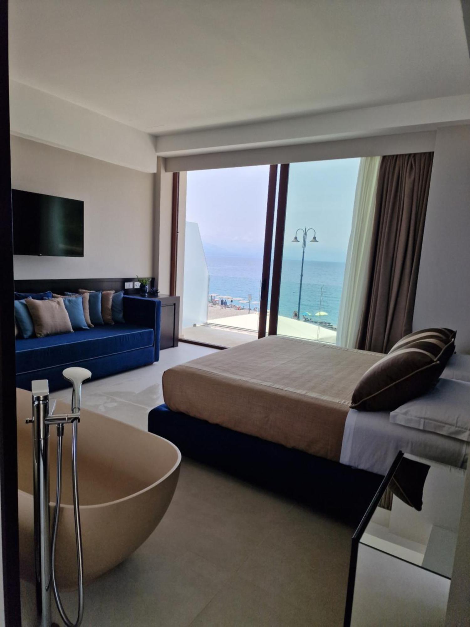 Ngonia Bay Boutique Hotel Μιλάτσο Εξωτερικό φωτογραφία